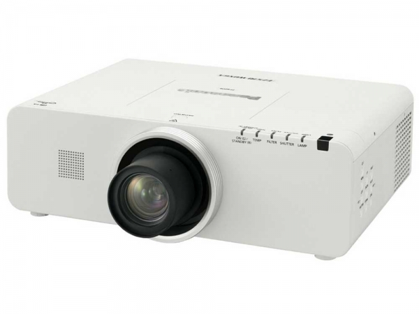  Panasonic PT-EZ570E used 