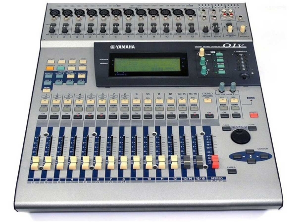  Yamaha Pro Audio 01V Used, Second hand 